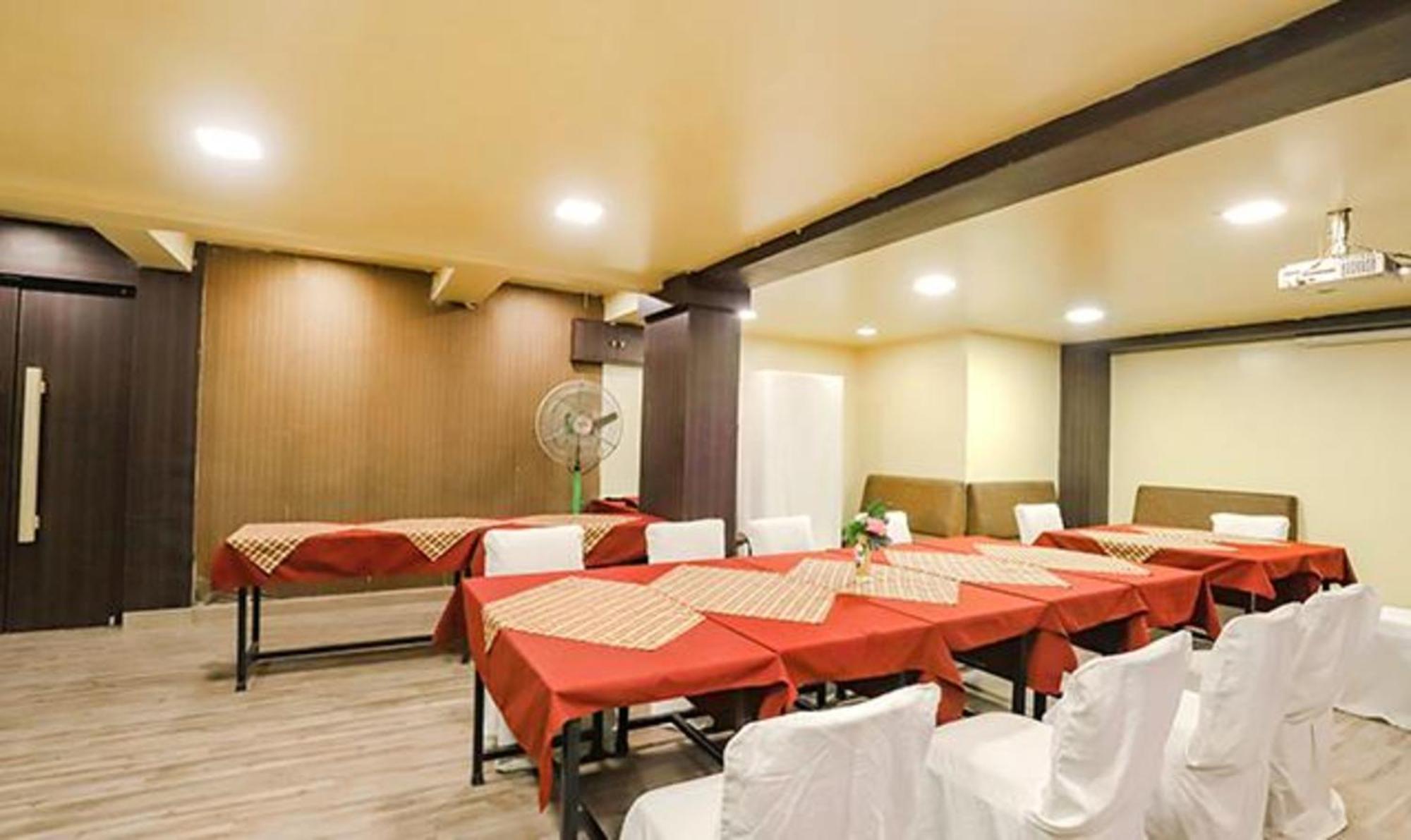Fabhotel Parashar Nagpur Bagian luar foto