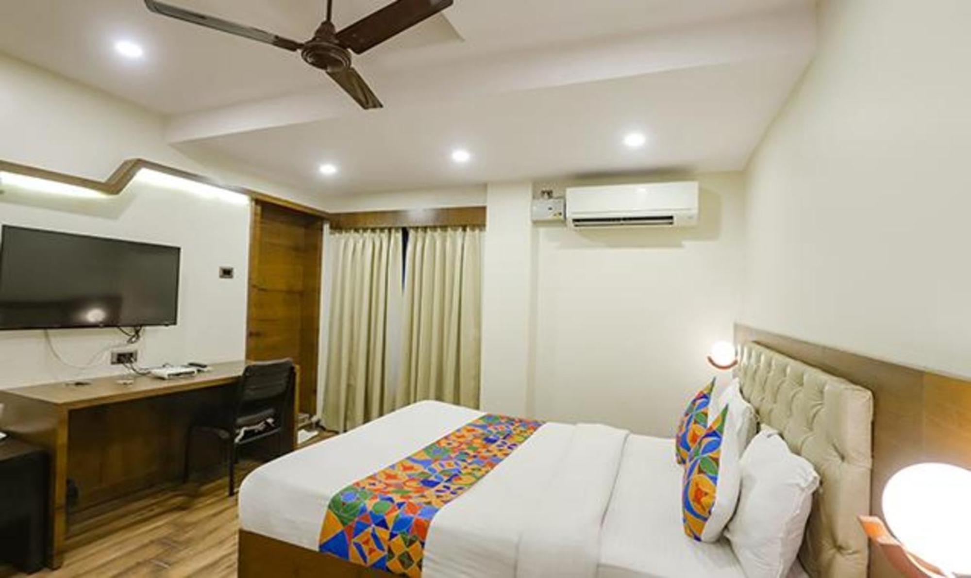 Fabhotel Parashar Nagpur Bagian luar foto
